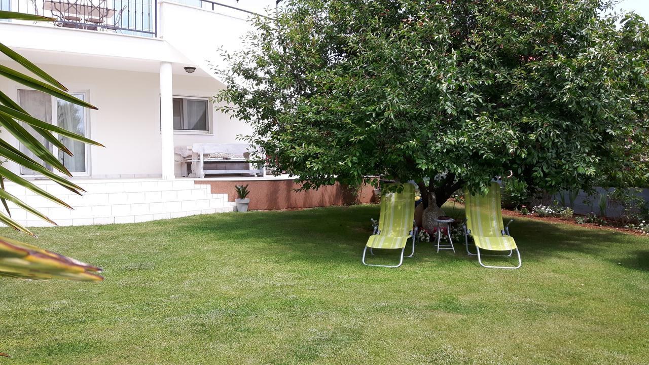 Apartment Oaza Mira Tribunj  Exterior photo